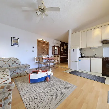 House Miro Cozy روفانجسكا