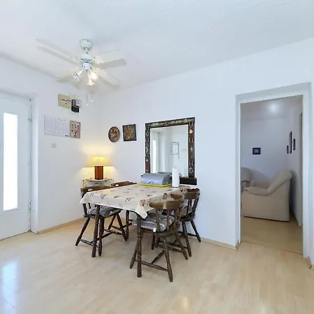 بيت للعطل House Miro Cozy *